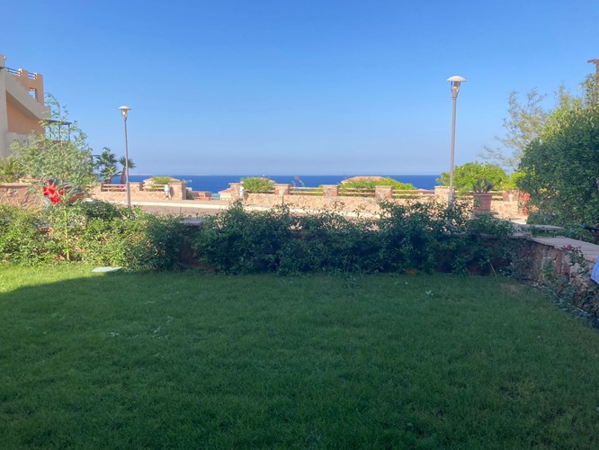 2 BR Apartment with Garden & Sea view - 70